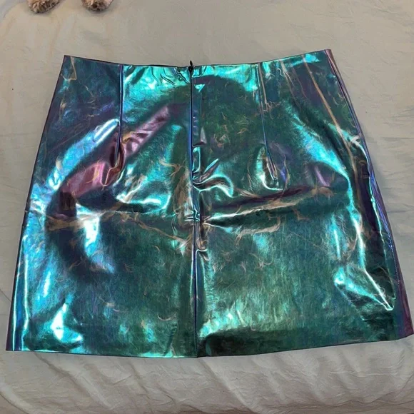 Silver Shimmery Skirt - Picture 2 of 2